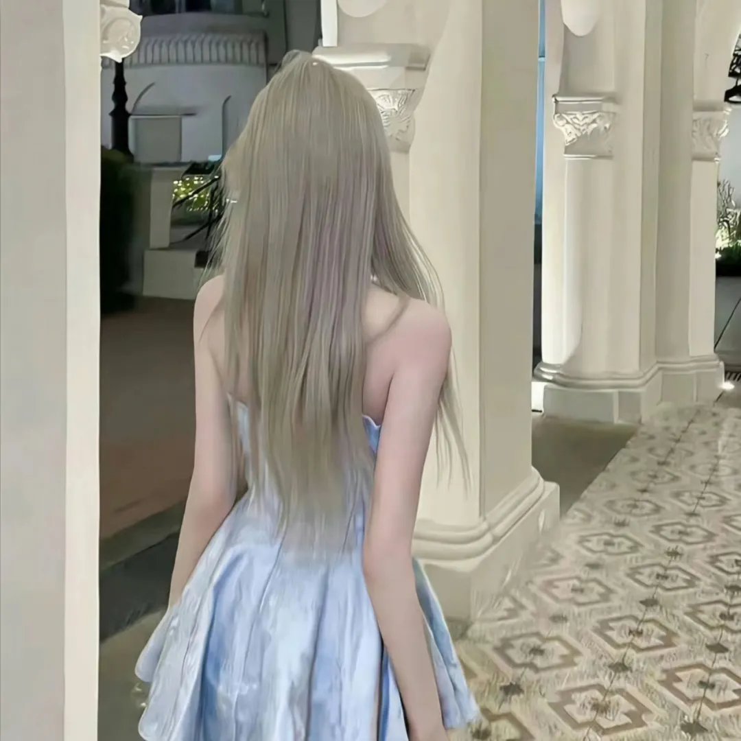 9顶假发的女孩 在线观看